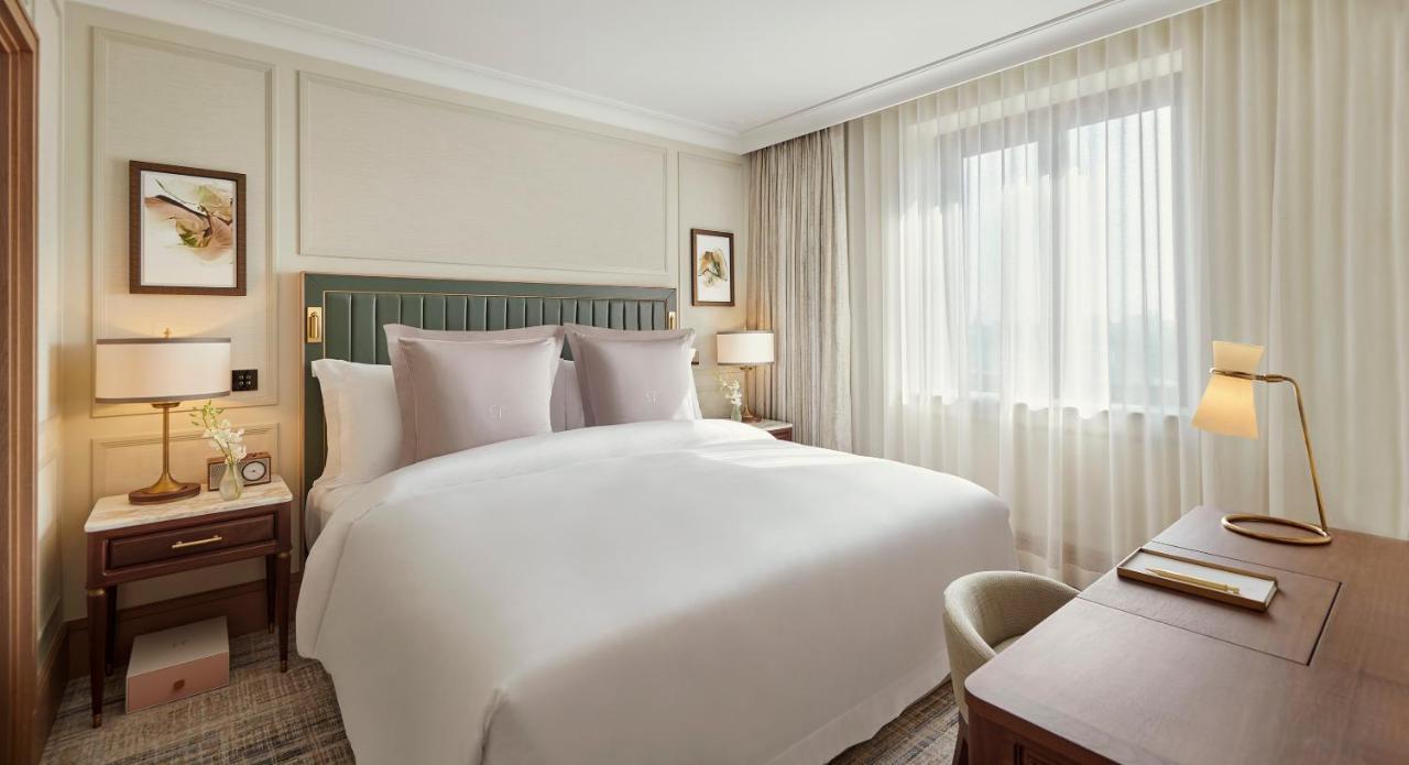 Executive Suite with exclusive access to Cadogan private gardens,1146284872:JPEG