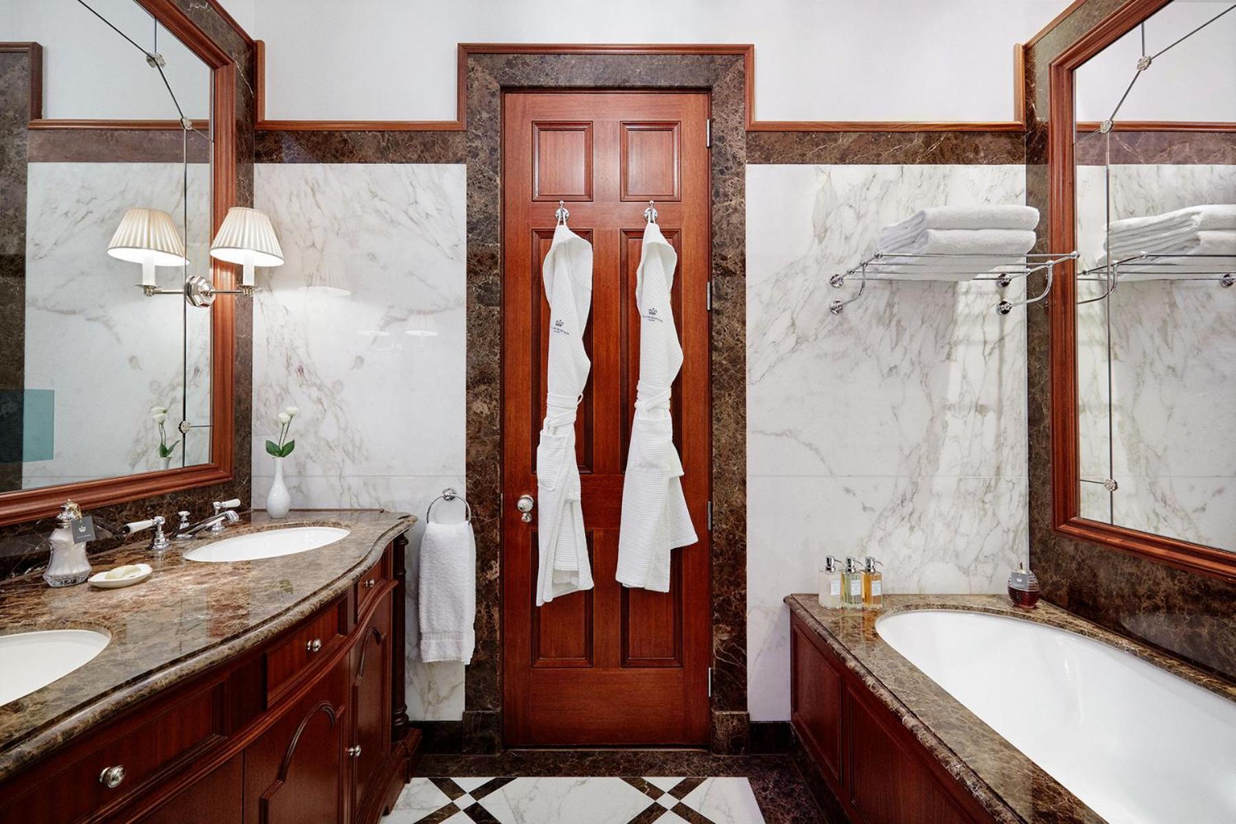 Hyde Park Corner Suite