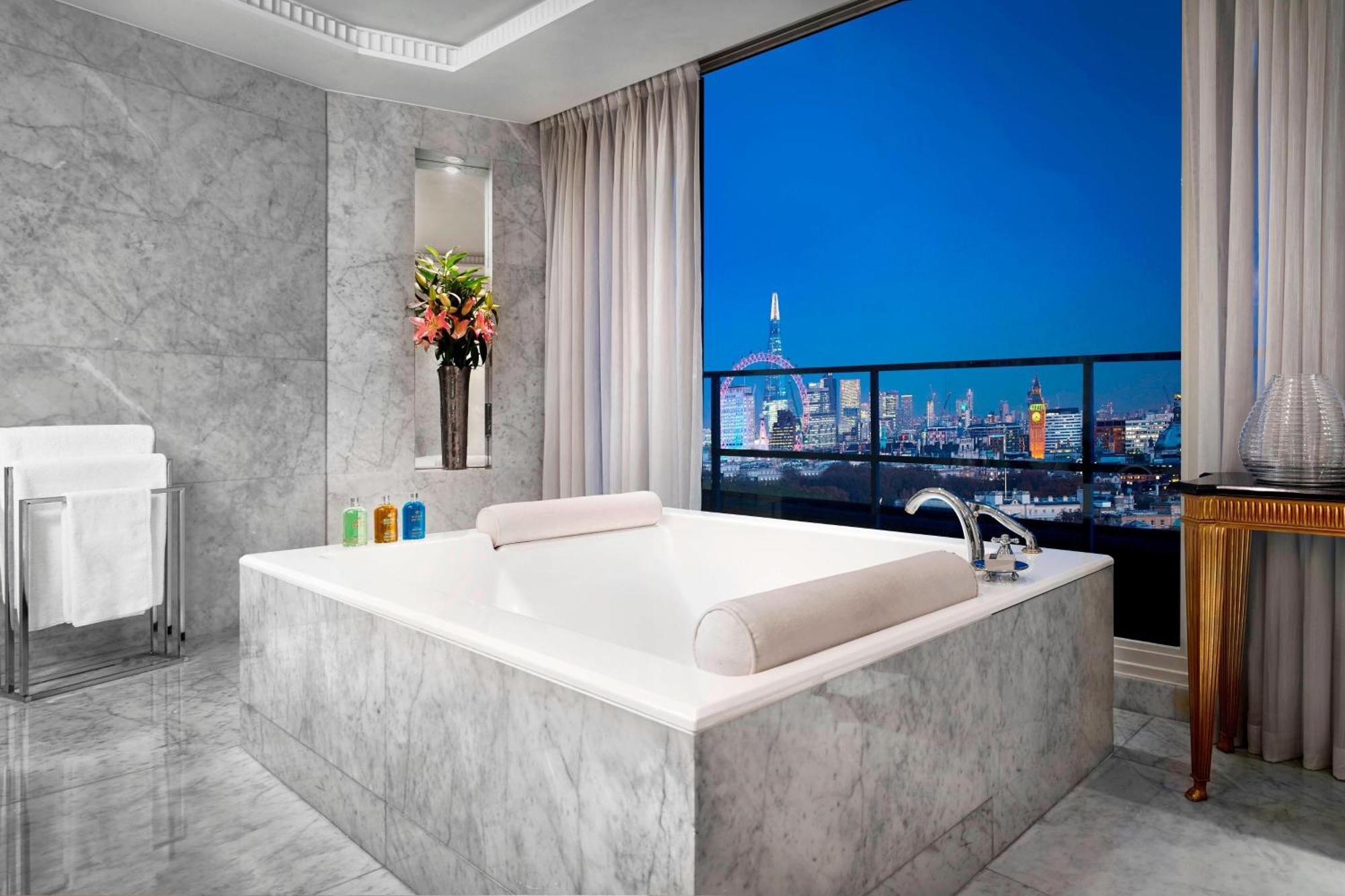 Lowndes Suite 2 Bedroom Penthouse Suite Skyline view,1697783704:JPEG