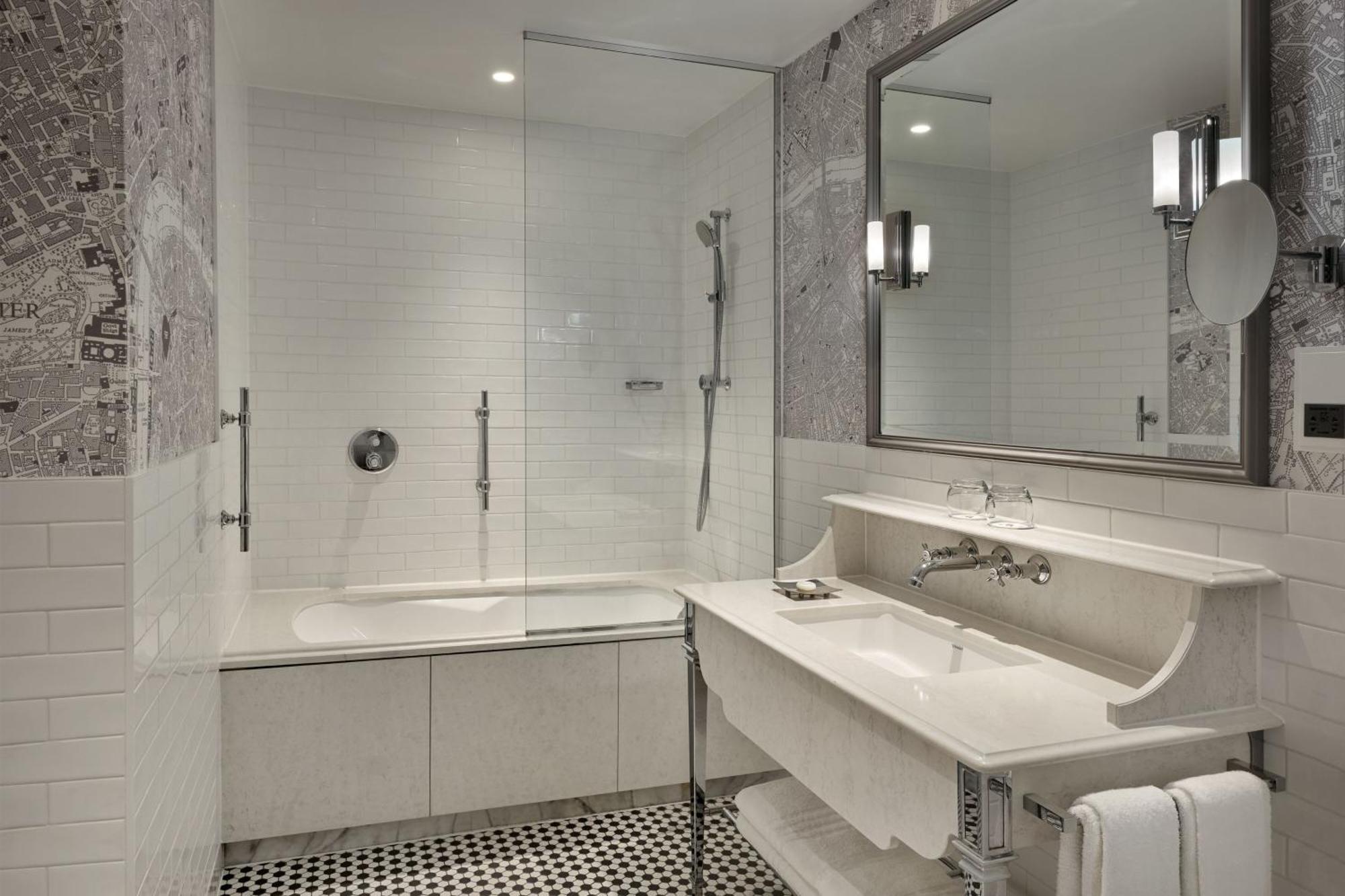 Double Room Two Double Beds River View