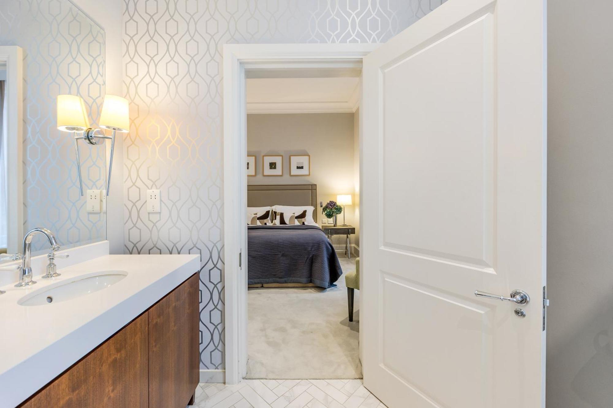 Two-Bedroom Deluxe Apartment