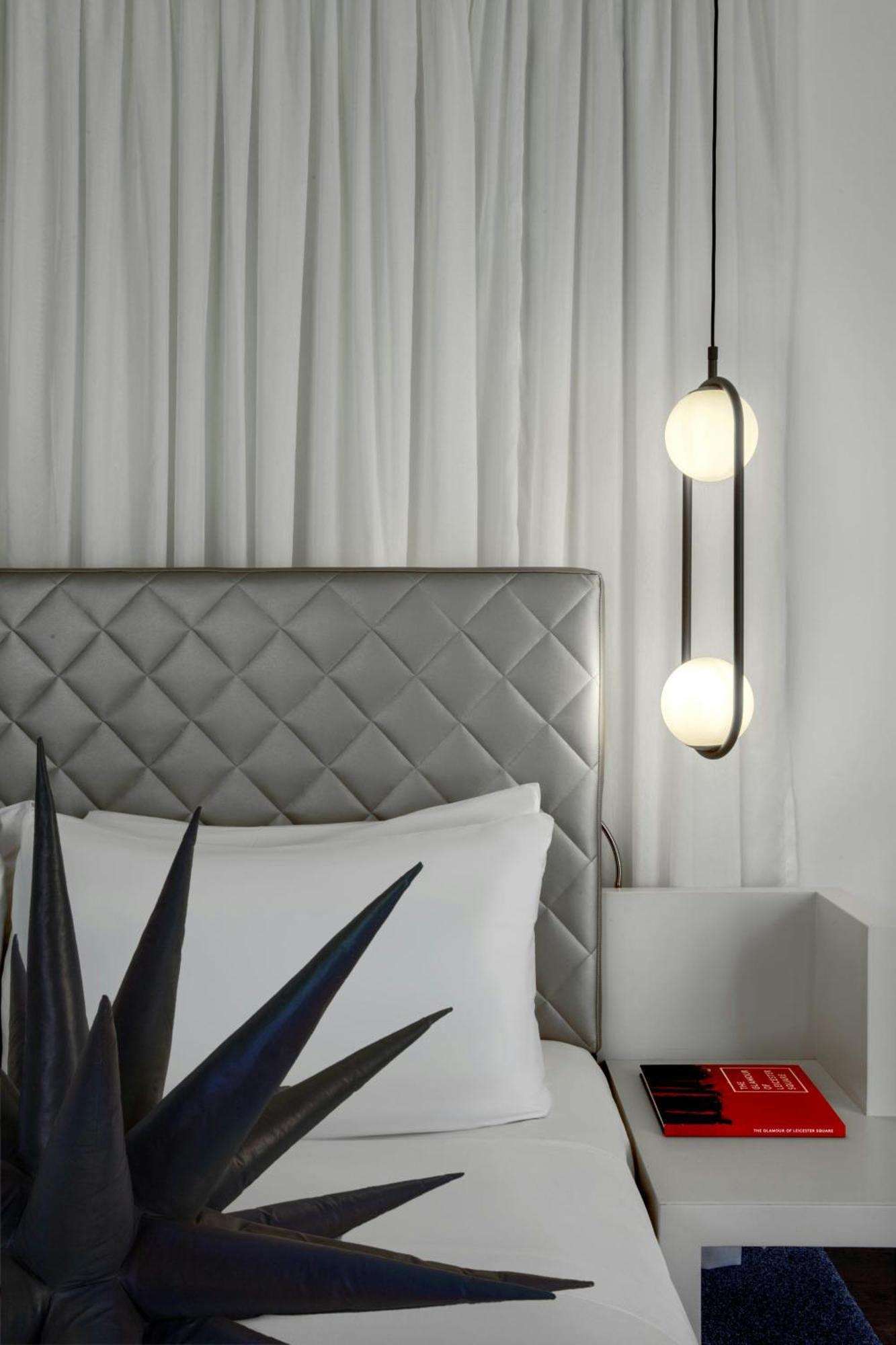 Deluxe Corner Studio Suite One King Bed Sitting Area