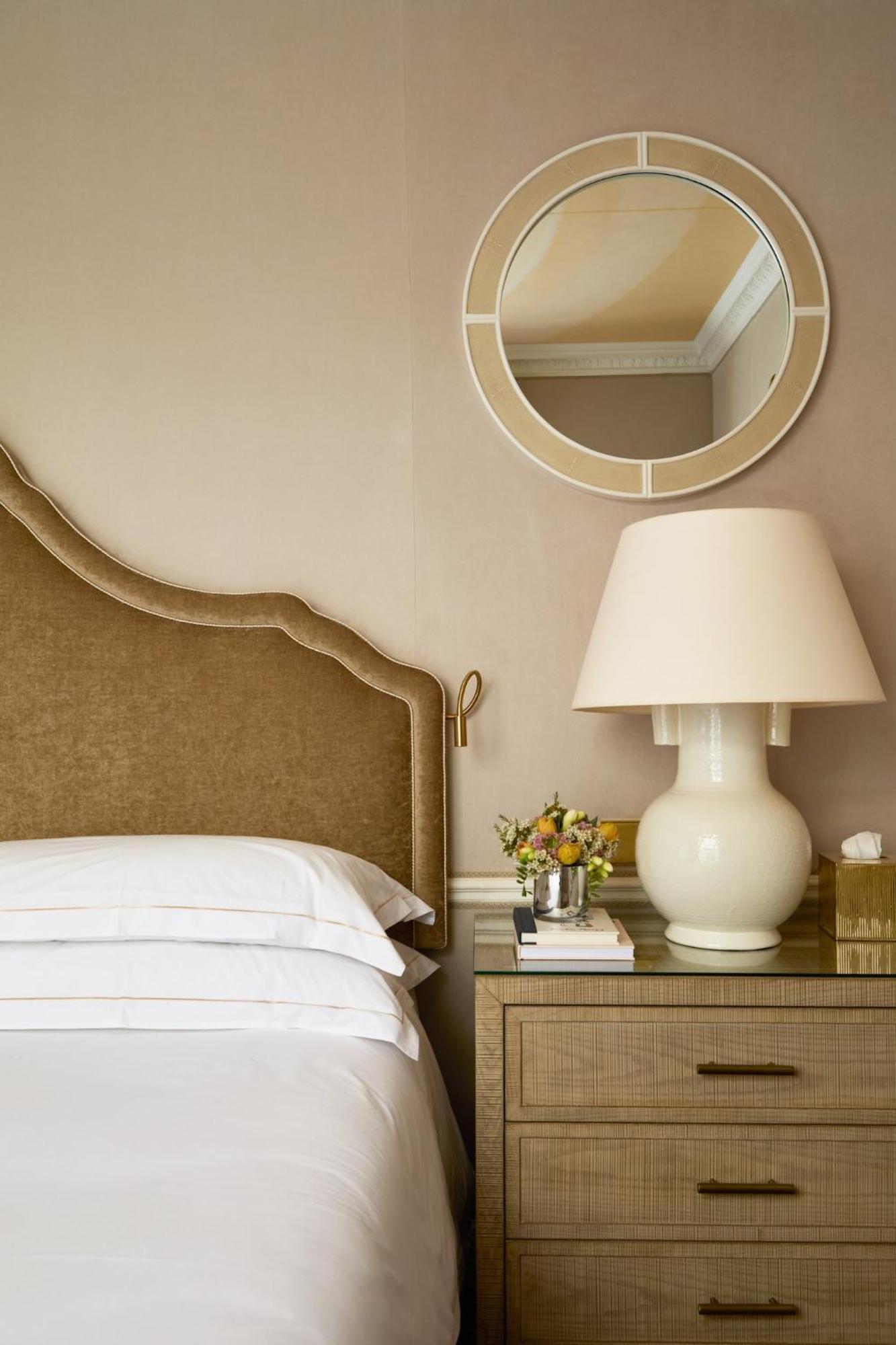 Victoria & Albert Suite