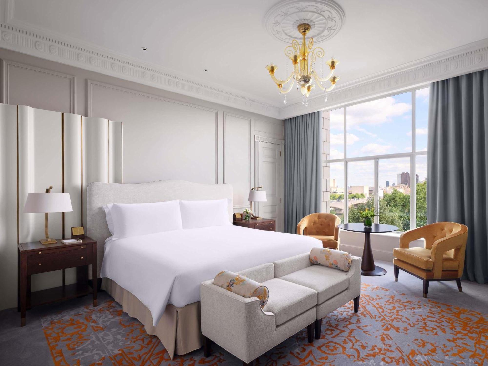 Junior King Suite with River View