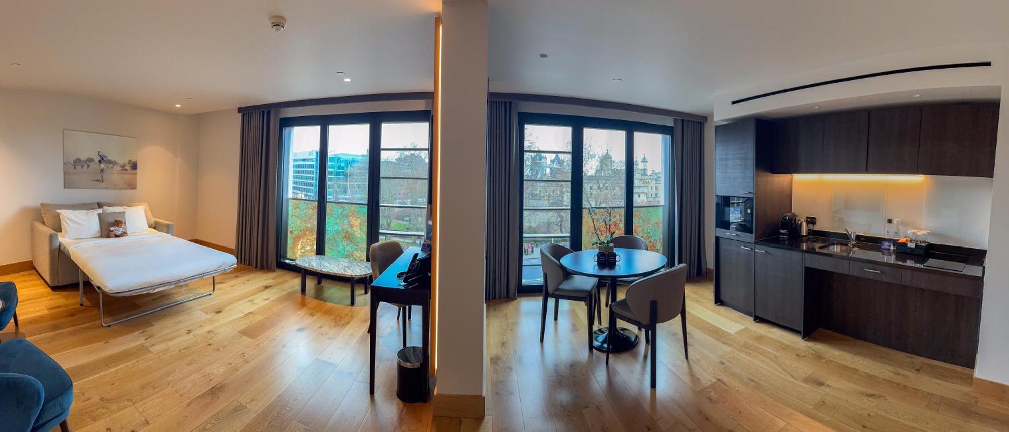 Signature Suite Kitchen Tower Bridge View
