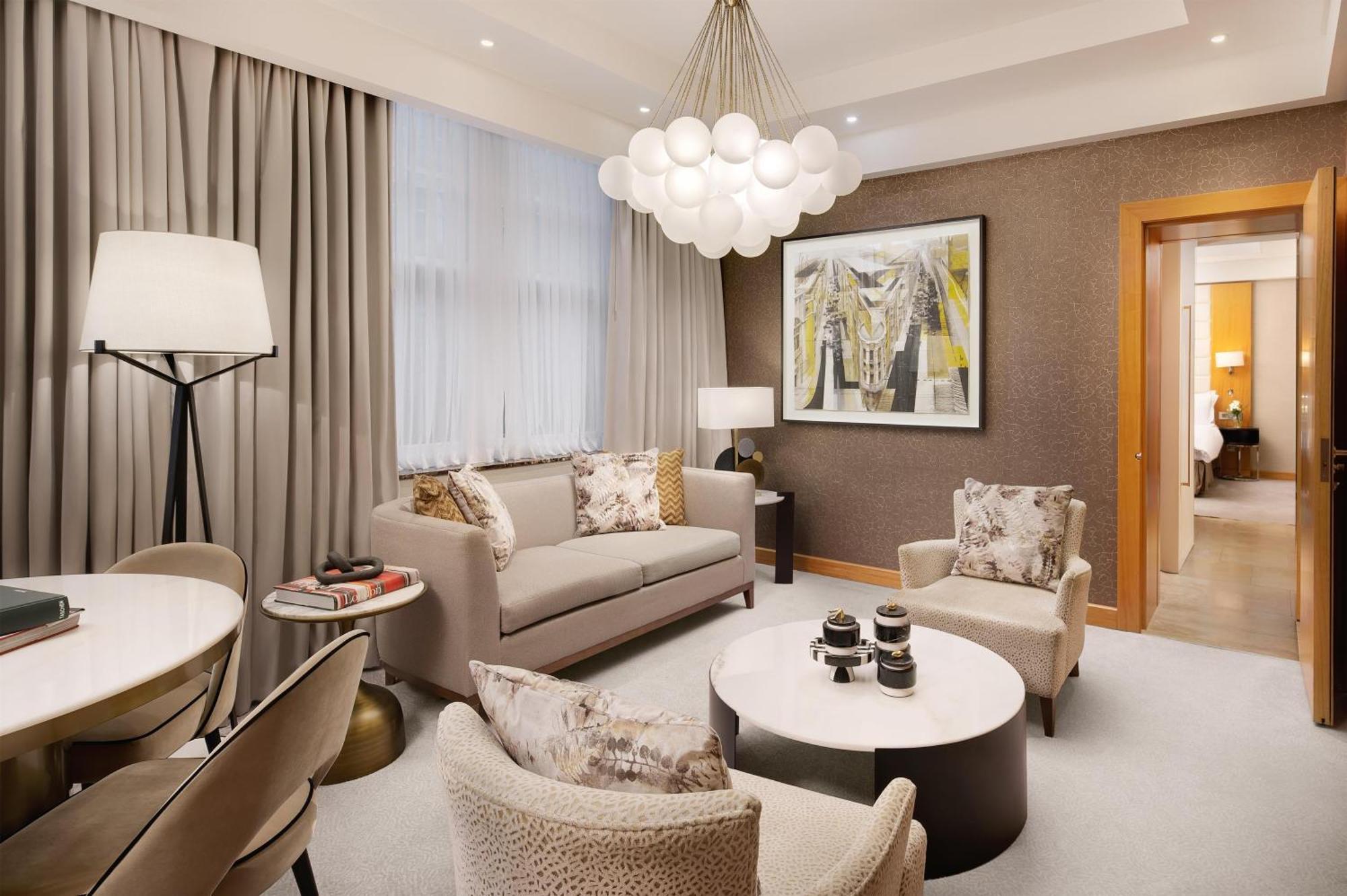 One-Bedroom Suite Lounge Access