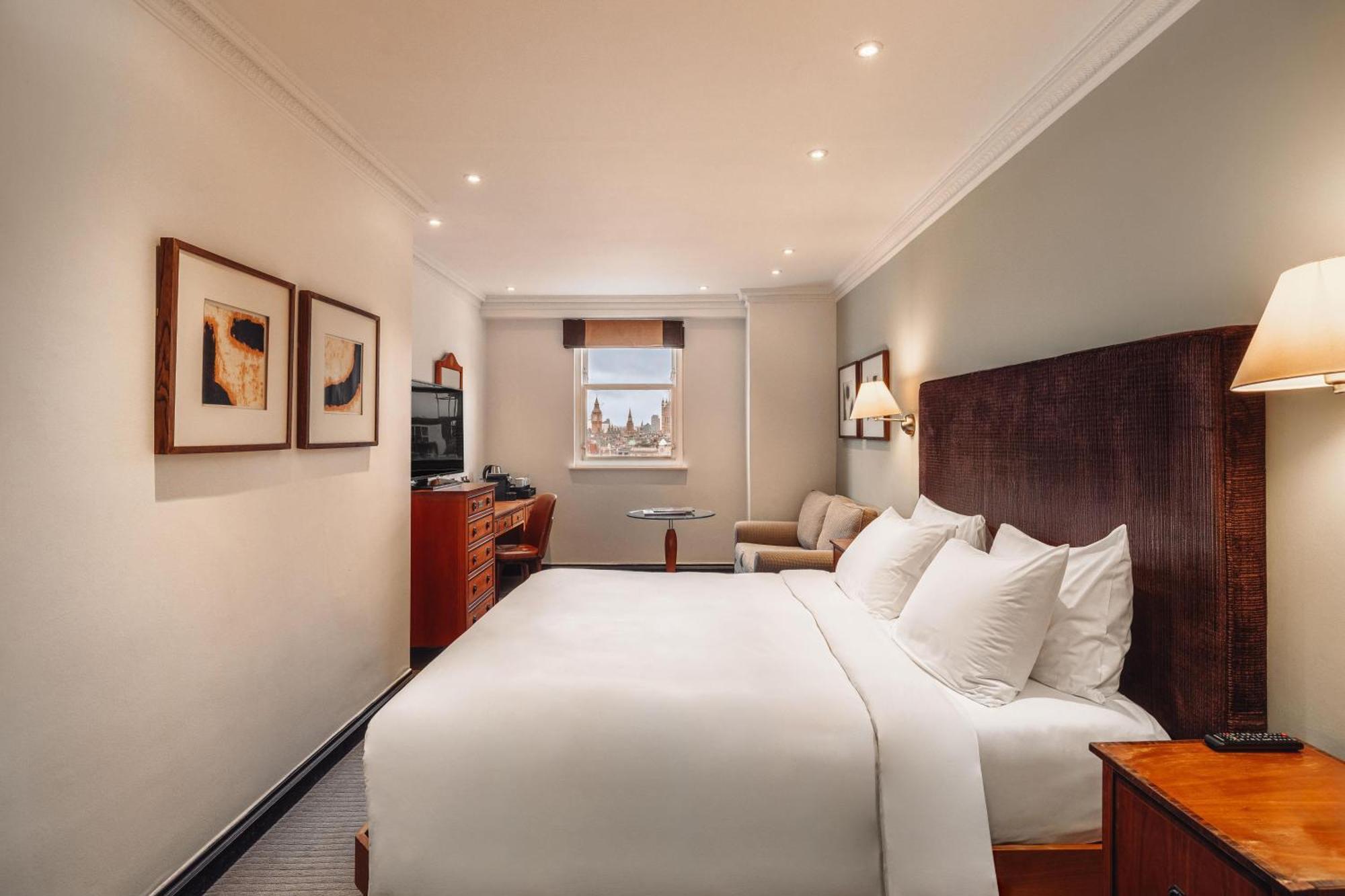 Premium Room London Eye View