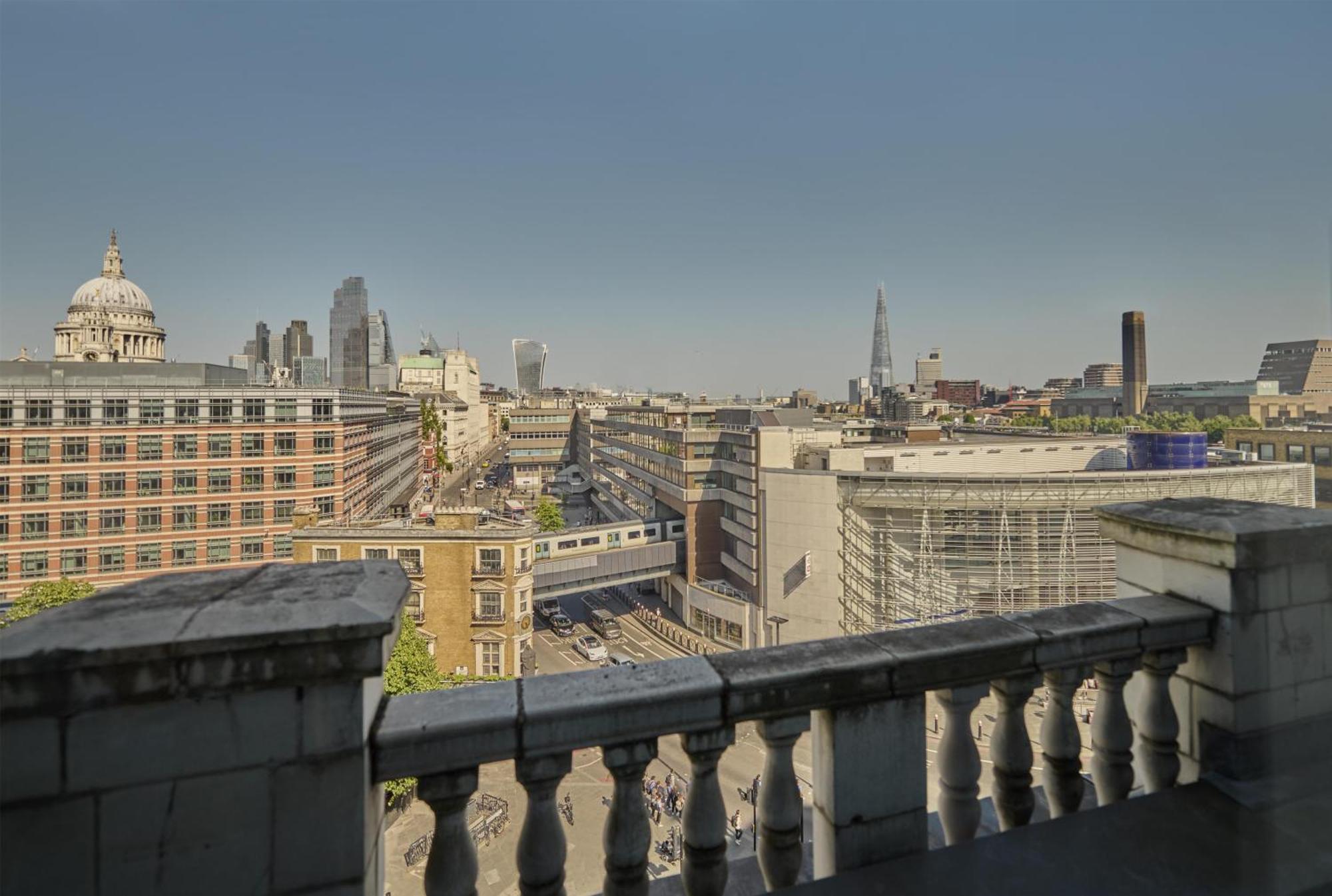 Executive Suite City View