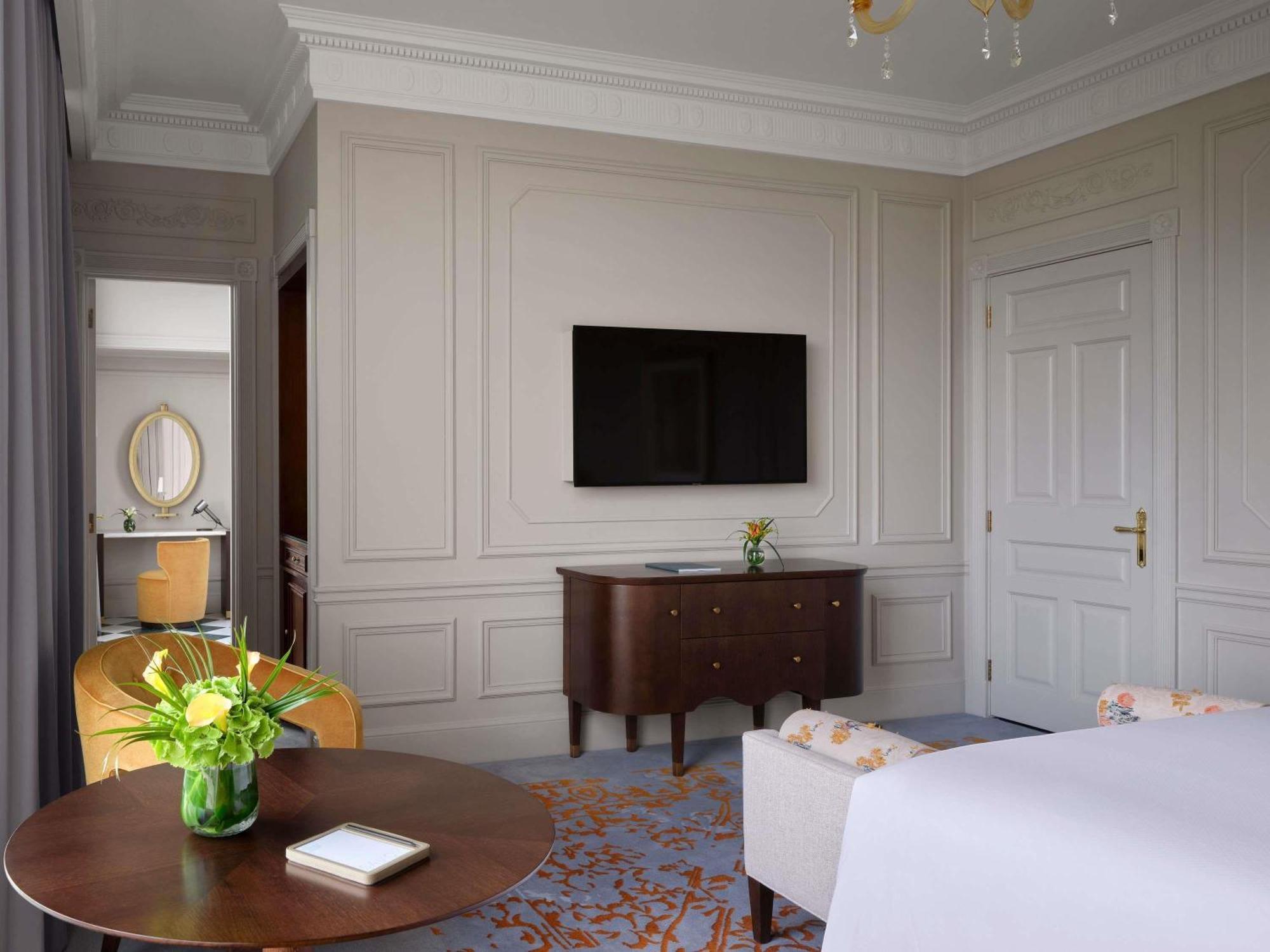 Junior King Suite River View